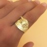 18K SELLO MACIZO ORO AMARILLO AGUILA CALVA AMERICANA TALLADA. ANCHO 19 MM